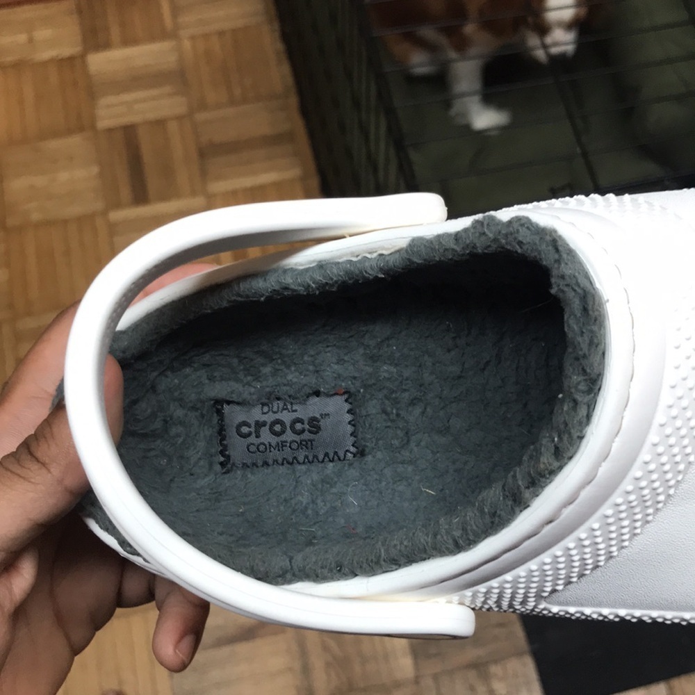 Crocs Classic White Faux Fur Interior - Picture 11 of 17